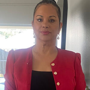 Meet your Posher, Maura